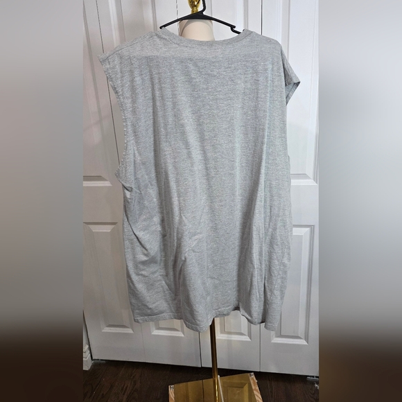 Chicago Cubs Gray Sleeveless Shirt - Picture 4 of 4